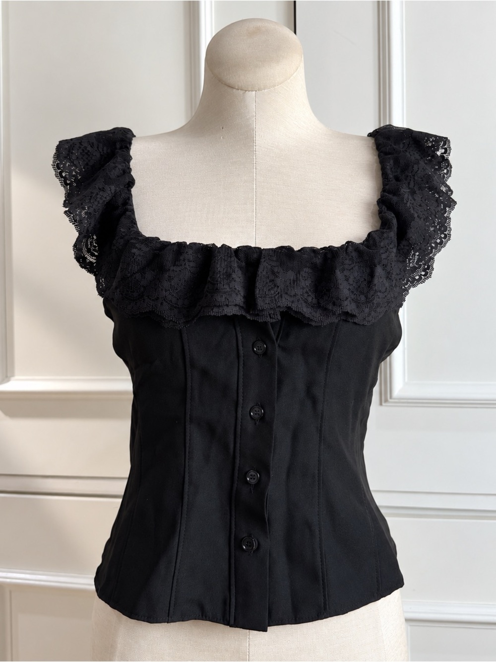 Guizio Paloma Lace Top in Black - Small
